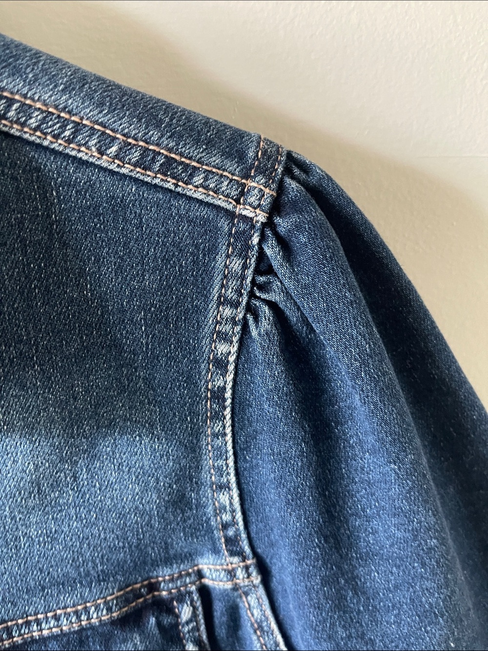 RISEN Women's Short Sleeve Denim Jacket in Dark Blue Wash - Picture 4 of 6